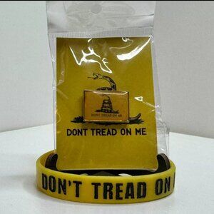 Don't Tread on Me Enamel Pin and Silicone Ruber Bracelet Set